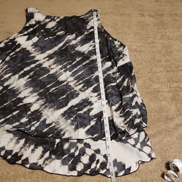 PINEAPPLES brand women’s tank medium - Picture 9 of 9